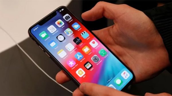 স্মার্টফোনের মেমোরি খালি করবেন যেভাবে