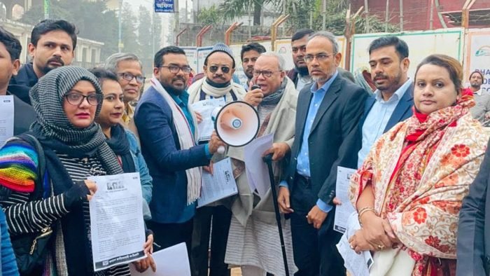 জনগণের ভোটাধিকার নিয়ে ছিনিমিনি খেলছে সরকার