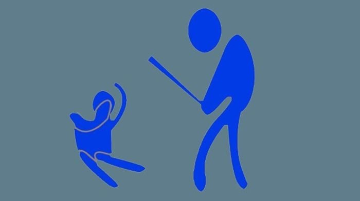 ভোটকেন্দ্রে বাধা দেওয়া কলেজ শিক্ষককে পেটালেন ছাত্রলীগ নেতারা