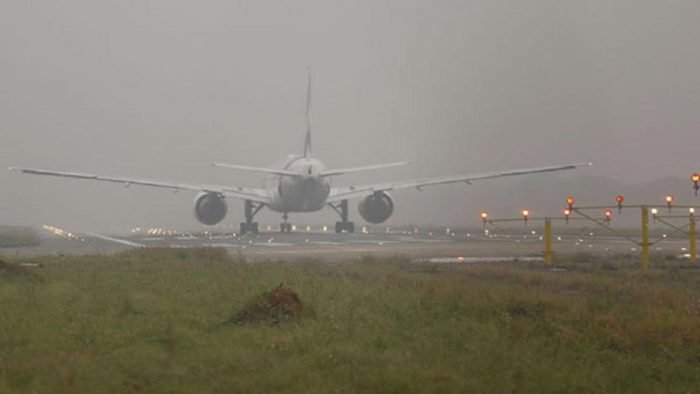 ঢাকার ৪ ফ্লাইট নামলো হায়দারাবাদ ও কলকাতায়