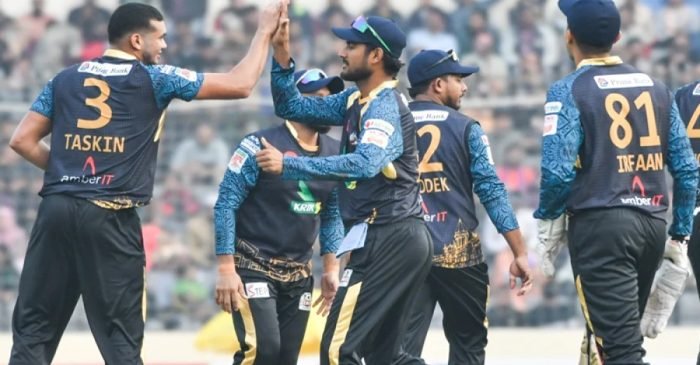 কুমিল্লাকে হারিয়ে দুর্দান্ত ঢাকার ‘দুর্দান্ত’ শুরু