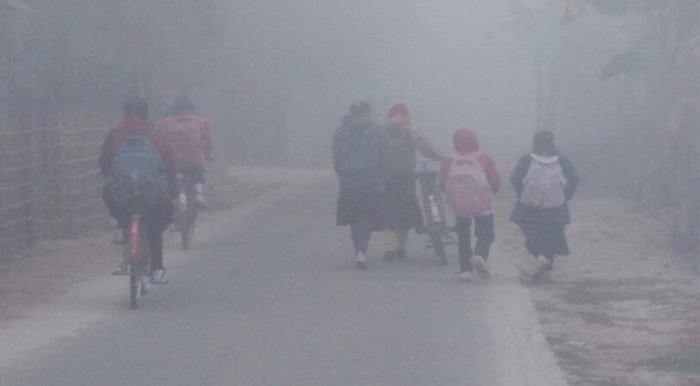 রাজশাহীতে তীব্র শীত: বন্ধ সব প্রাথমিক ও মাধ্যমিক বিদ্যালয়