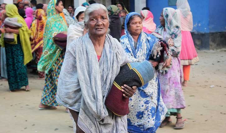 শীতার্তদের সাহায্য করা সওয়াবের কাজ