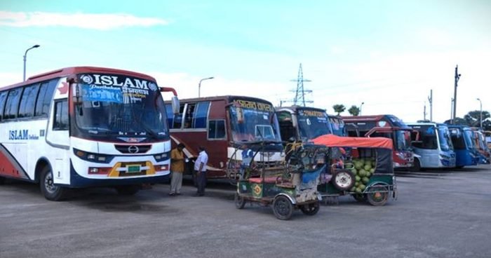 বরগুনায় অনির্দিষ্টকালের জন্য বাস চলাচল বন্ধ ঘোষণা