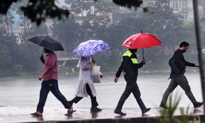 সারাদেশে টানা তিন দিন বৃষ্টির আভাস