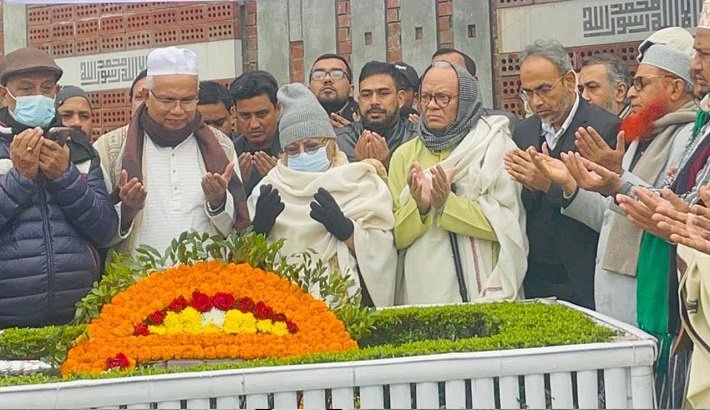 আরাফাত রহমান কোকোর কবরে বিএনপির শ্রদ্ধা