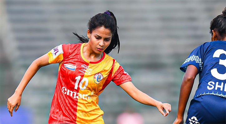 ইস্ট বেঙ্গলের হয়ে সানজিদার অভিষেক