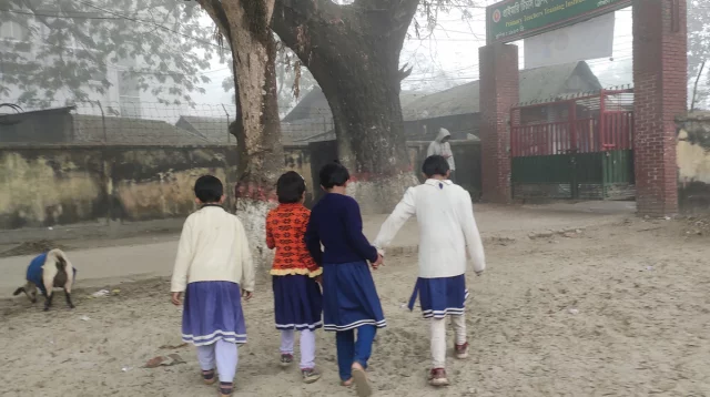 ঈশ্বরদীতে আজও সর্বনিম্ন তাপমাত্রা, বন্ধ প্রাথমিক ও মাধ্যমিকের শিক্ষাপ্রতিষ্ঠান