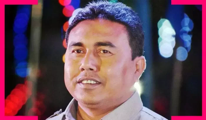 পাঁচ মোবাইল নষ্ট, ঘরে টাকার পাহাড়!