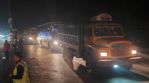 সিলেটে অবরোধ প্রত্যাহার সিসিক মেয়রের হস্তক্ষেপে