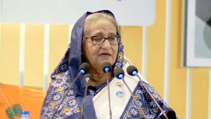 ‘অর্থহীন’ অস্ত্র প্রতিযোগিতা বন্ধ করে জলবায়ু তহবিলে অর্থ বাড়ান