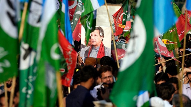 নির্বাচনের ফলাফল চ্যালেঞ্জ করে সুপ্রিম কোর্টে ইমরানের পিটিশন