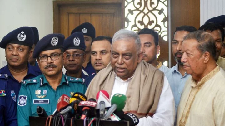 ইউনূসের মামলায় সরকারের হাত নেই