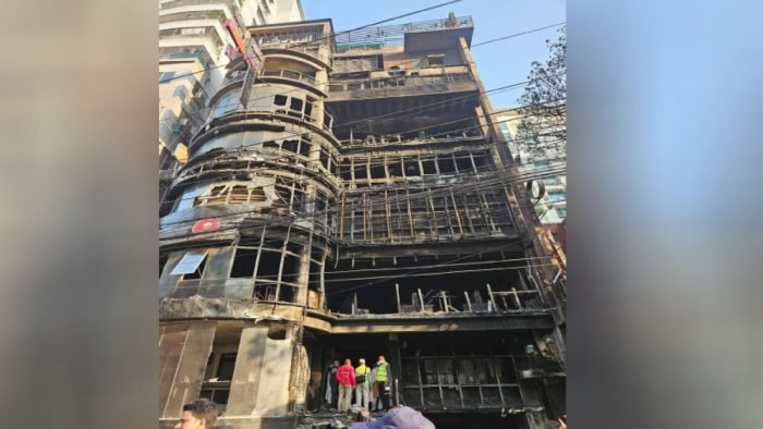 বেইলি রোডের আগুনে মৃতের সংখ্যা বেড়ে ৪৫