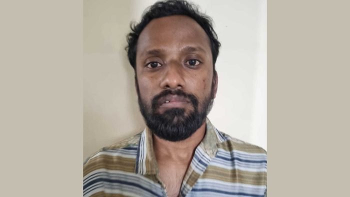 কোচিং সেন্টারে শিক্ষার্থীদের সামনে শিক্ষককে কুপিয়ে হত্যা