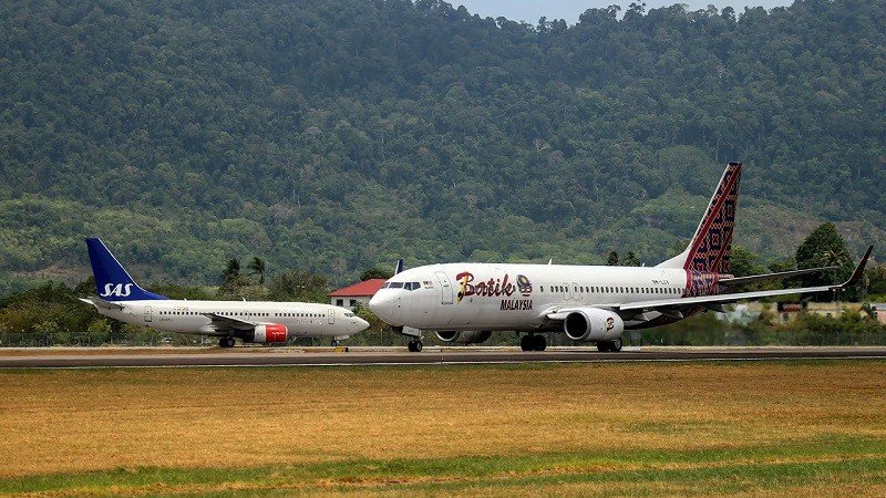 বিমানে ১৫৩ জন যাত্রী নিয়ে আধা ঘণ্টা ঘুমান দুই পাইলট