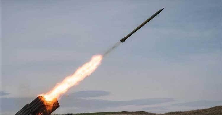 লেবানন থেকে ইসরায়েলে দফায় দফায় রকেট হামলা