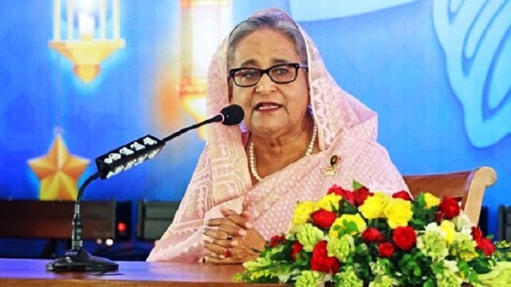 সরকার দেশকে অর্থনৈতিকভাবে সমৃদ্ধ করতে কাজ করে যাচ্ছে