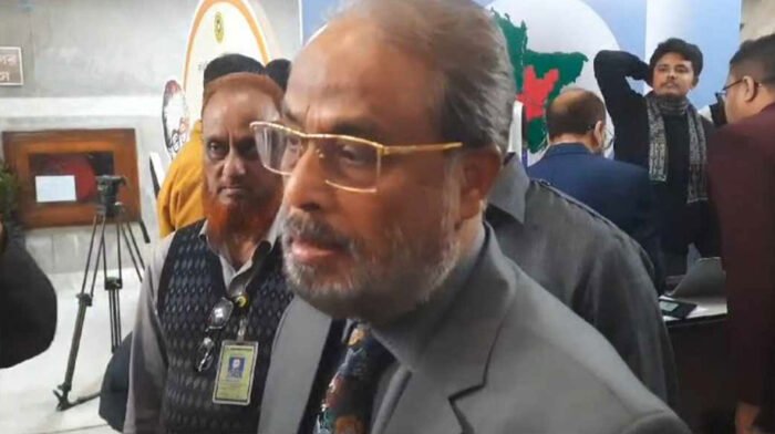 অব্যাহতির প্রতিবাদে জি এম কাদেরকে লিগ্যাল নোটিশ