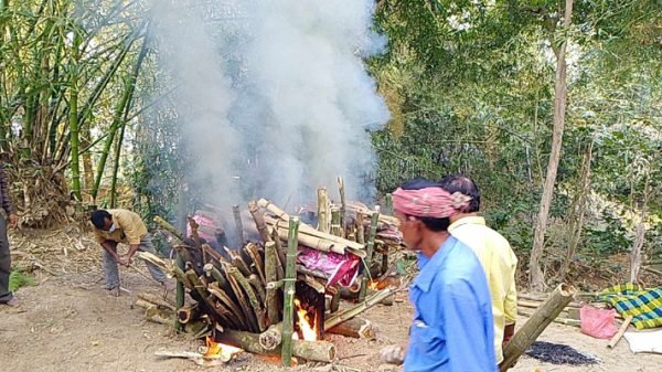 বেইলি রোডে ঘটনায় মাধবপুরের সেই মা-মেয়ের অন্তেষ্টিক্রিয়া সম্পন্ন
