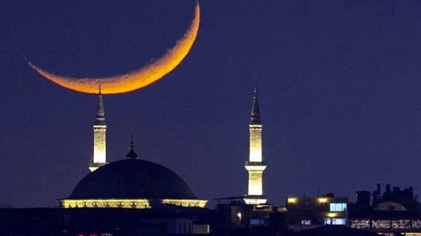 চাঁদ দেখা গেছে, কাল থেকে রোজা শুরু