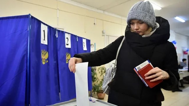 রাশিয়ায় প্রেসিডেন্ট নির্বাচনের ভোটগ্রহণ শুরু