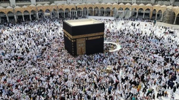 রোজার জন্য প্রস্তুত মক্কার ১২ হাজার মসজিদ