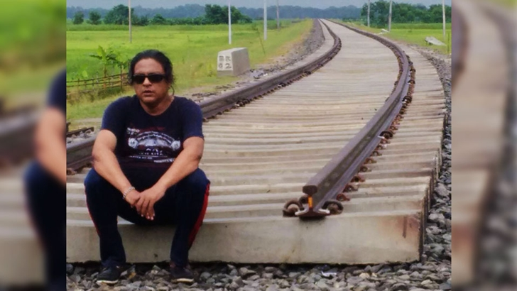 গোপালগঞ্জে বাবা-মায়ের পাশেই চিরনিদ্রায় শায়িত হবেন সঙ্গীতশিল্পী খালিদ হোসেন