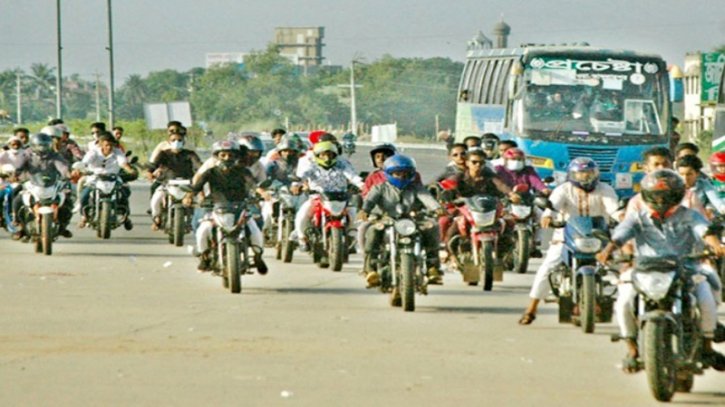 ঈদযাত্রায় মোটরসাইকেল চলাচলে ডিএমপির একগুচ্ছ নির্দেশনা