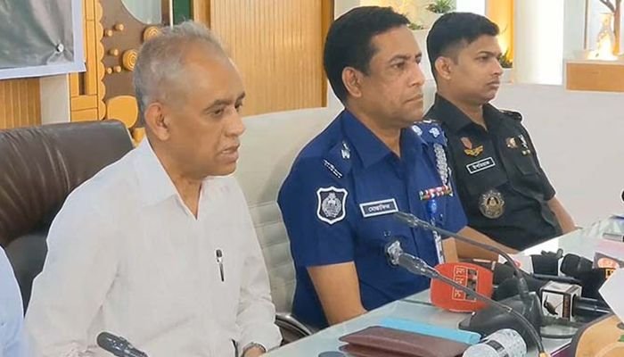 নির্বাচনে কে কার আত্মীয় সেটা দেখার সুযোগ নেই