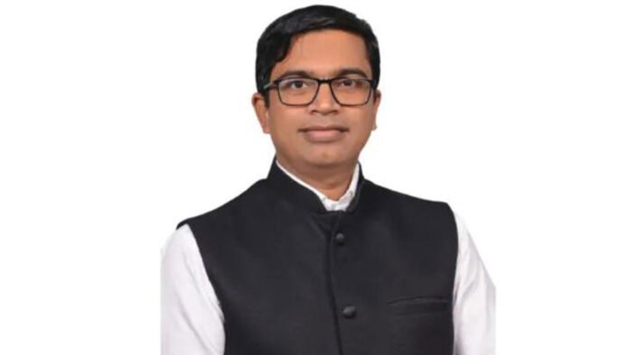 ঢাকা মহানগর দক্ষিণ আওয়ামী লীগের দপ্তর সম্পাদক রিয়াজকে শোকজ