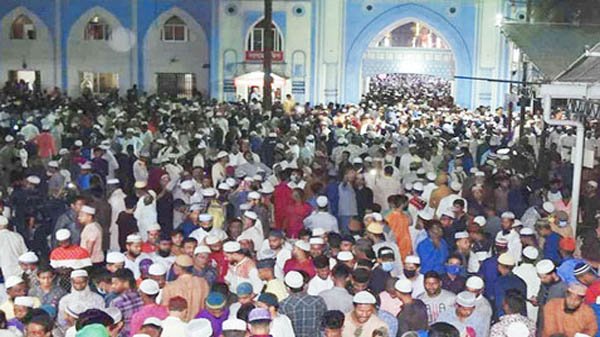 সিলেটে ইবাদত বন্দেগিতে পালিত হচ্ছে পবিত্র শবে কদর