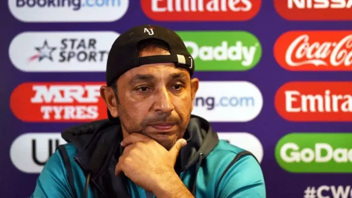 ইউসুফ নয়, পাকিস্তানের অন্তর্বর্তীকালীন প্রধান কোচ আজহার মেহমুদ