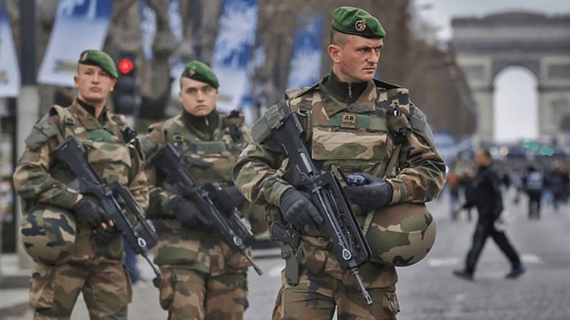 এপ্রিলে ইউক্রেনে ১৫ হাজার সেনা পাঠাতে পারে ফ্রান্স, দাবি রাশিয়ার