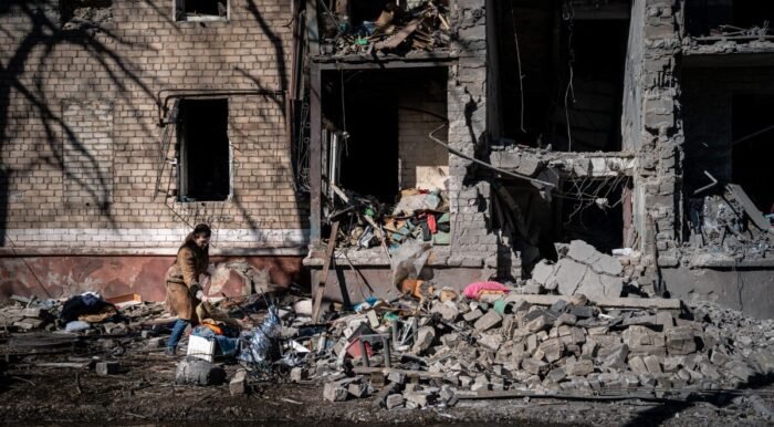 ইউক্রেনের পূর্বাঞ্চলে রুশ হামলায় নিহত ৫