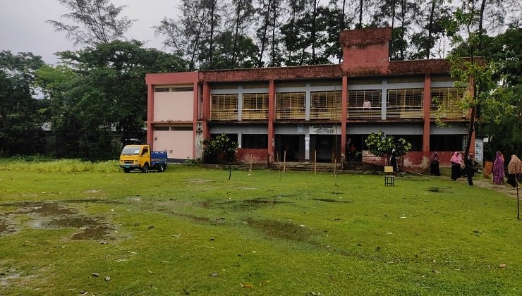 প্রথম দুই ঘণ্টায় ভোট পড়েছে ১০ শতাংশ