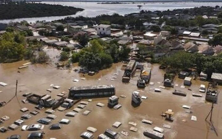 আফগানিস্তানে বন্যায় মৃতের সংখ্যা বেড়ে তিন শতাধিক