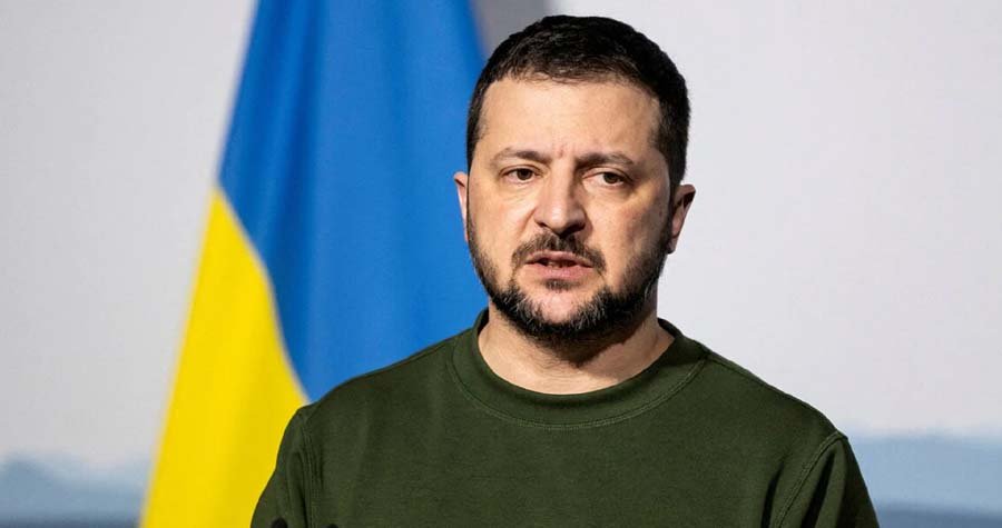 রুশ হামলার মুখে সব সফর স্থগিত করলেন জেলেনস্কি