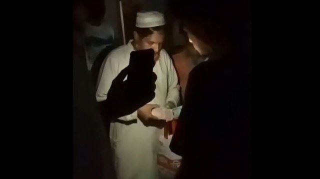 উপজেলা নির্বাচনকে ঘিরে টাকা বিতরণের অভিযোগ,