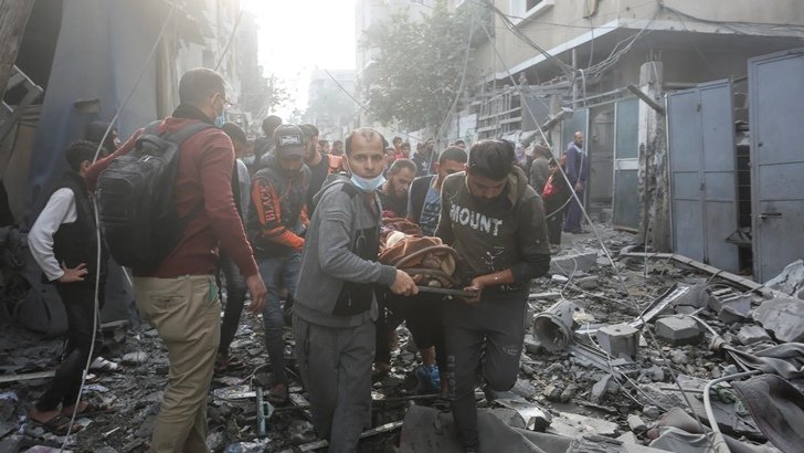 গাজায় ২৪ ঘণ্টায় অন্তত ১২১ ফিলিস্তিনিকে হত্যা ইসরায়েলের