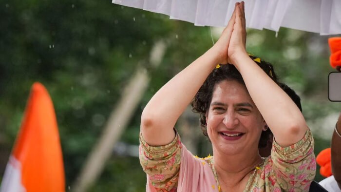 লোকসভা ভোটে না লড়ার কারণ জানালেন প্রিয়াঙ্কা
