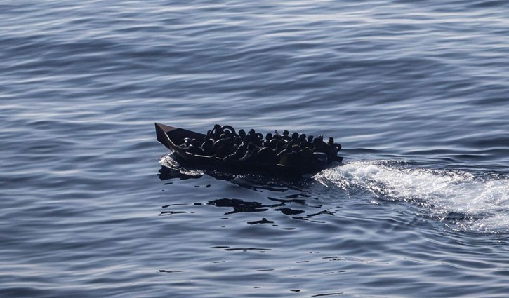 তিউনিসিয়া থেকে নৌকায় ইতালি যাওয়ার পথে ২৩ অভিবাসী নিখোঁজ