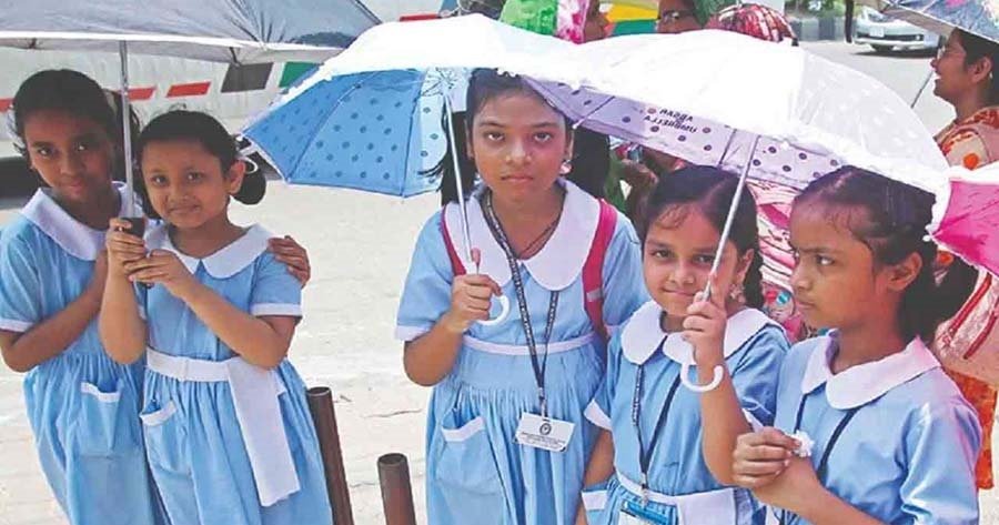 বেলা ১১-৩টা পর্যন্ত শিক্ষার্থীদের রোদে বের না হওয়ার পরামর্শ