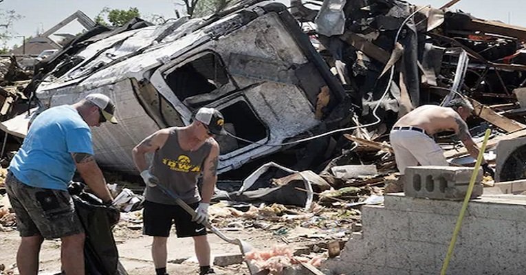 যুক্তরাষ্ট্রের বিভিন্ন অঙ্গরাজ্যে টর্নেডোর তাণ্ডব, ১৫ জনের মৃত্যু