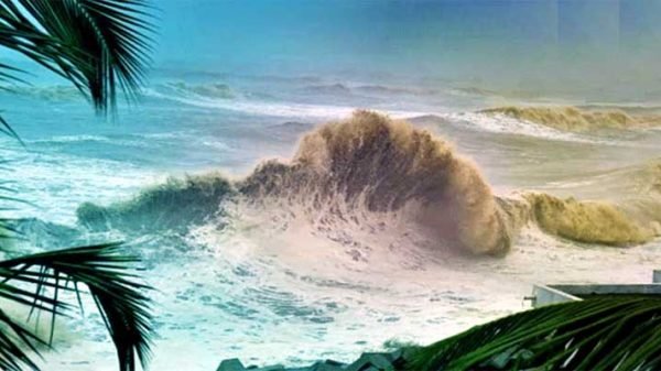 বিকেলে ঘূর্ণিঝড়ে রূপ নেবে গভীর নিম্নচাপ, উত্তাল সাগর