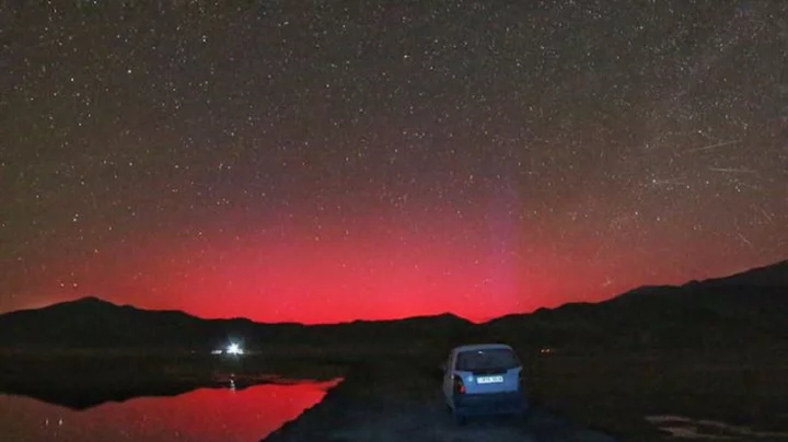 হঠাৎ রহস্যময় আলো লাদাখের আকাশে!