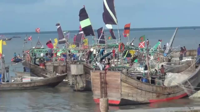 আজ থেকে ৬৫ দিন সাগরে মাছ ধরা বন্ধ