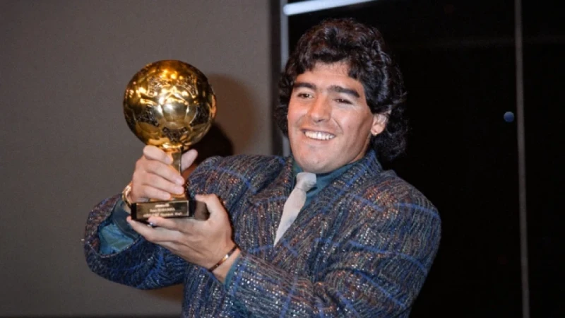 ‘চুরি যাওয়া’ মারাদোনার গোল্ডেন বল নিলামের ঘোষণা