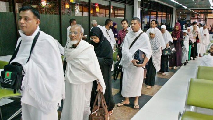 দেশে ফিরেছেন ৩২ হাজার ৮৫৬ বেশি হাজি, মৃত্যু আরো ২