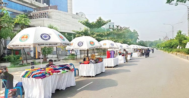 ঢাকায় আরও হলিডে মার্কেট চালুর পরিকল্পনা আছে